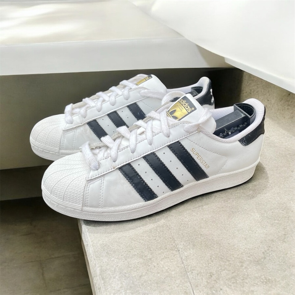 Adidas Superstar Sneakers Black and White Size US 6.5 Women’s EUR 37.5 CM 23.5 - Picture 2 of 6